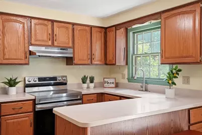 30 Bartlett St #30, Northborough, MA 01532 - Photo 5