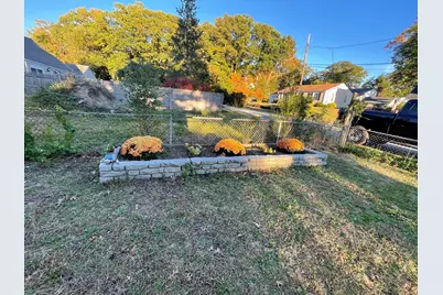 8 Laurier Ave, Attleboro, MA 02703 - Photo 9