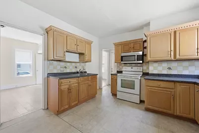 18 Keith St, Springfield, MA 01108 - Photo 7