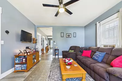 58 Tuttle St, Fall River, MA 02724 - Photo 9