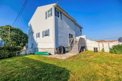 721 Cambridge St #B, Fall River, MA 02721 - Photo 17