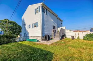 721 Cambridge St, Fall River, MA 02721 - Photo 17
