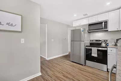 85 Bircham St, Springfield, MA 01104 - Photo 11