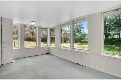 85 Bircham St, Springfield, MA 01104 - Photo 33