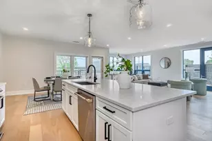 62 Foundry St, Wakefield, MA 01880 - Photo 5