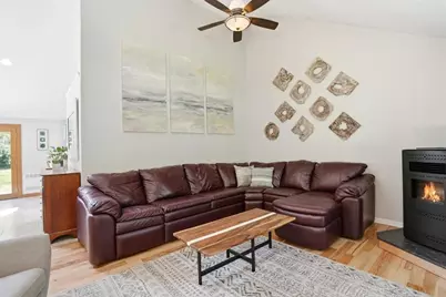 1 Hawthorne St, Lakeville, MA 02347 - Photo 9