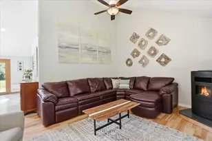 1 Hawthorne St, Lakeville, MA 02347 - Photo 9