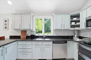1 Hawthorne St, Lakeville, MA 02347 - Photo 17