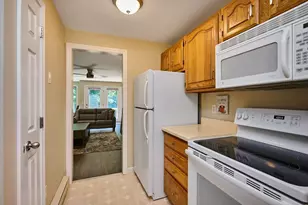 575 Bridge Rd, Northampton, MA 01062 - Photo 9