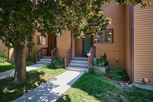 575 Bridge Rd, Northampton, MA 01062 - Photo 3
