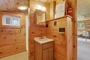 20 Iroquois Ave, Hubbardston, MA 01452 - Photo 31