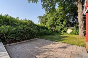 17 Scott Ave, Burlington, MA 01803 - Photo 33