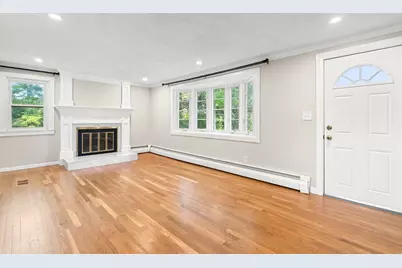 17 Scott Ave, Burlington, MA 01803 - Photo 7