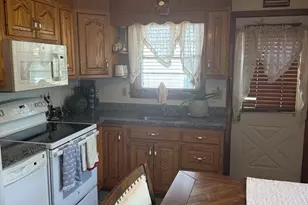 39 Central St, Brockton, MA 02301 - Photo 5