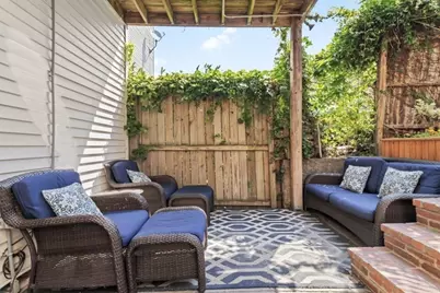 421 E 3rd St #1, Boston, MA 02127 - Photo 11