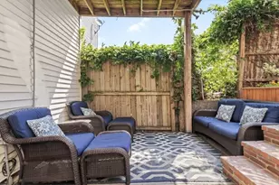 421 E 3rd St, Boston, MA 02127 - Photo 11