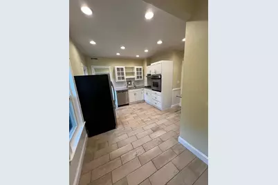 4 Porter Circle #2, Cambridge, MA 02140 - Photo 5