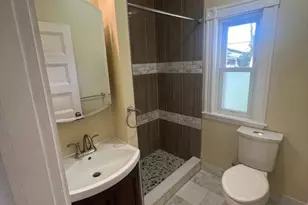 4 Porter Cir, Cambridge, MA 02140 - Photo 11
