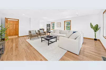 35 Brentwood Rd, Woburn, MA 01801 - Photo 17