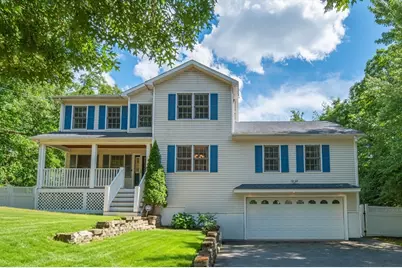 35 Brentwood Rd, Woburn, MA 01801 - Photo 1
