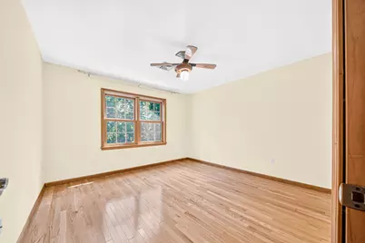 35 Brentwood Rd, Woburn, MA 01801 - Photo 29