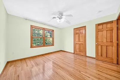 35 Brentwood Rd, Woburn, MA 01801 - Photo 27