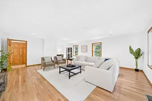 35 Brentwood Rd, Woburn, MA 01801 - Photo 17