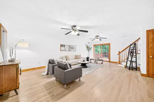 35 Brentwood Rd, Woburn, MA 01801 - Photo 3