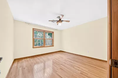 35 Brentwood Rd, Woburn, MA 01801 - Photo 29