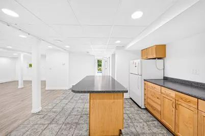 35 Brentwood Rd, Woburn, MA 01801 - Photo 35