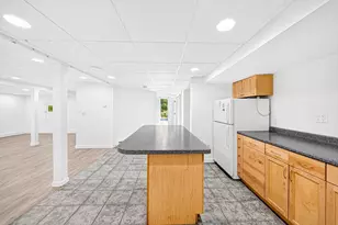 35 Brentwood Rd, Woburn, MA 01801 - Photo 35