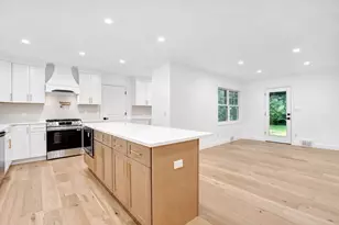 127 Magnolia Cir, Longmeadow, MA 01106 - Photo 13