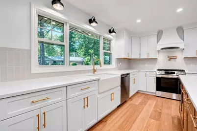127 Magnolia Cir, Longmeadow, MA 01106 - Photo 13