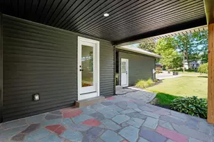 127 Magnolia Cir, Longmeadow, MA 01106 - Photo 7