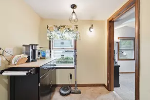 31 Wildrose Ave, Worcester, MA 01602 - Photo 19