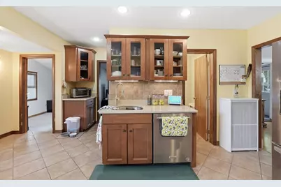 31 Wildrose Ave, Worcester, MA 01602 - Photo 17