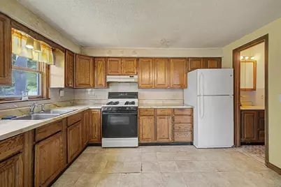 16 Berger Street, Chicopee, MA 01020 - Photo 15