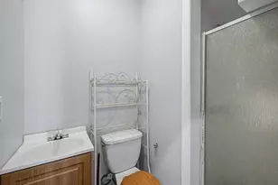 16 Berger St, Chicopee, MA 01020 - Photo 13