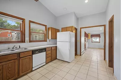 16 Berger Street, Chicopee, MA 01020 - Photo 7