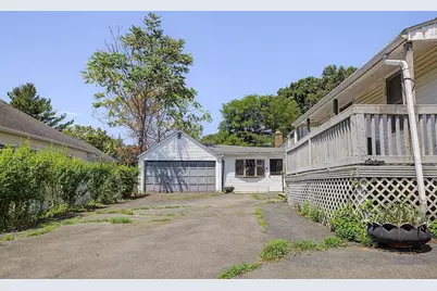 16 Berger Street, Chicopee, MA 01020 - Photo 33