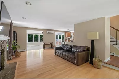 49 Plain St, Middleborough, MA 02346 - Photo 5