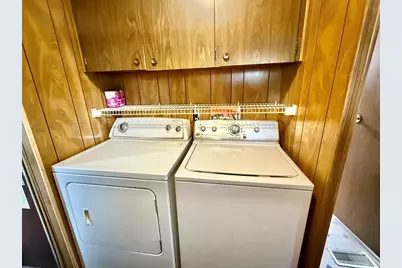 37 Klondike Ave, Westfield, MA 01085 - Photo 15