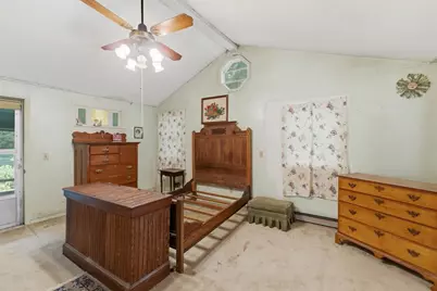 4 Essex St, Holland, MA 01521 - Photo 15