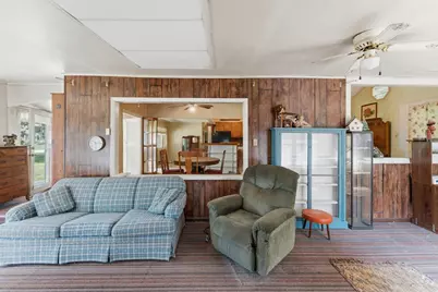 4 Essex St, Holland, MA 01521 - Photo 11