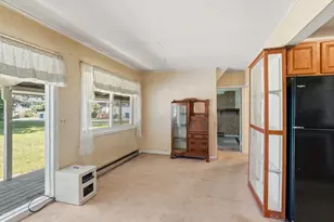 4 Essex St, Holland, MA 01521 - Photo 21