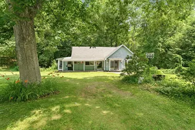4 Essex St, Holland, MA 01521 - Photo 3