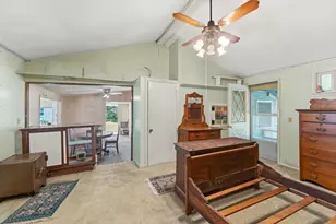 4 Essex St, Holland, MA 01521 - Photo 17