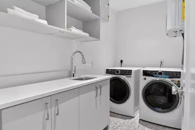 561 East Broadway #561, Boston, MA 02127 - Photo 21