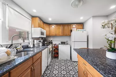 21 Hilton Ter, Boston, MA 02119 - Photo 5