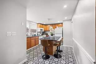 21 Hilton Terrace, Boston, MA 02119 - Photo 3